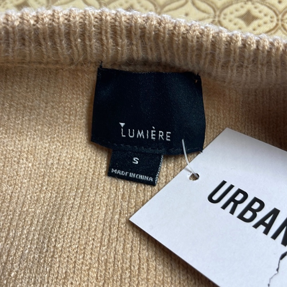 Urban Outfitters Lumiere Camel Distressed Lg Sleeves Sweater. Size S. P325/A - Picture 3 of 5